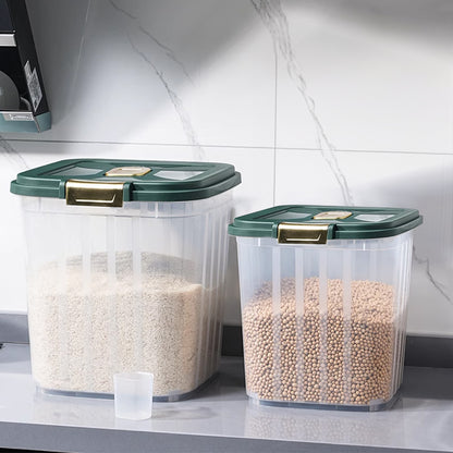 Large Capacity Dry Food Storage Container – 5kg Sealed Box with Measuring Cup