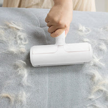 Red Pet Hair Remover Roller for Cats and Dogs – Eco-Friendly, Reusable Pet Hair Cleaner