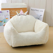 Soft Plush Crown Pet Bed – Cozy, Cushioned Throne for Cats and Small Dogs